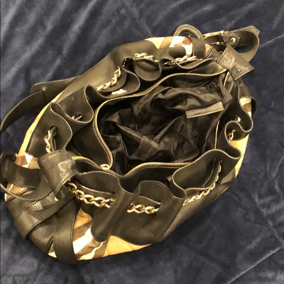 Burberry Handbag - Picture 4 of 8